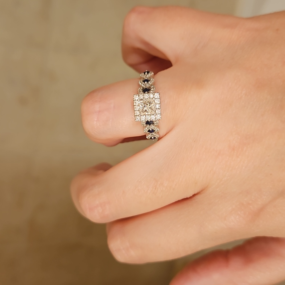 Vera Wang Love diamond ring